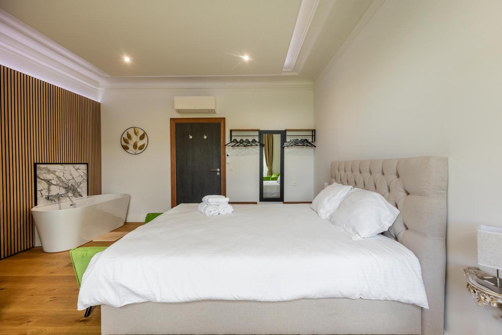 Nuit Magique Au Chateau De Saint Vitu 101 Tinlot Ngoại thất bức ảnh